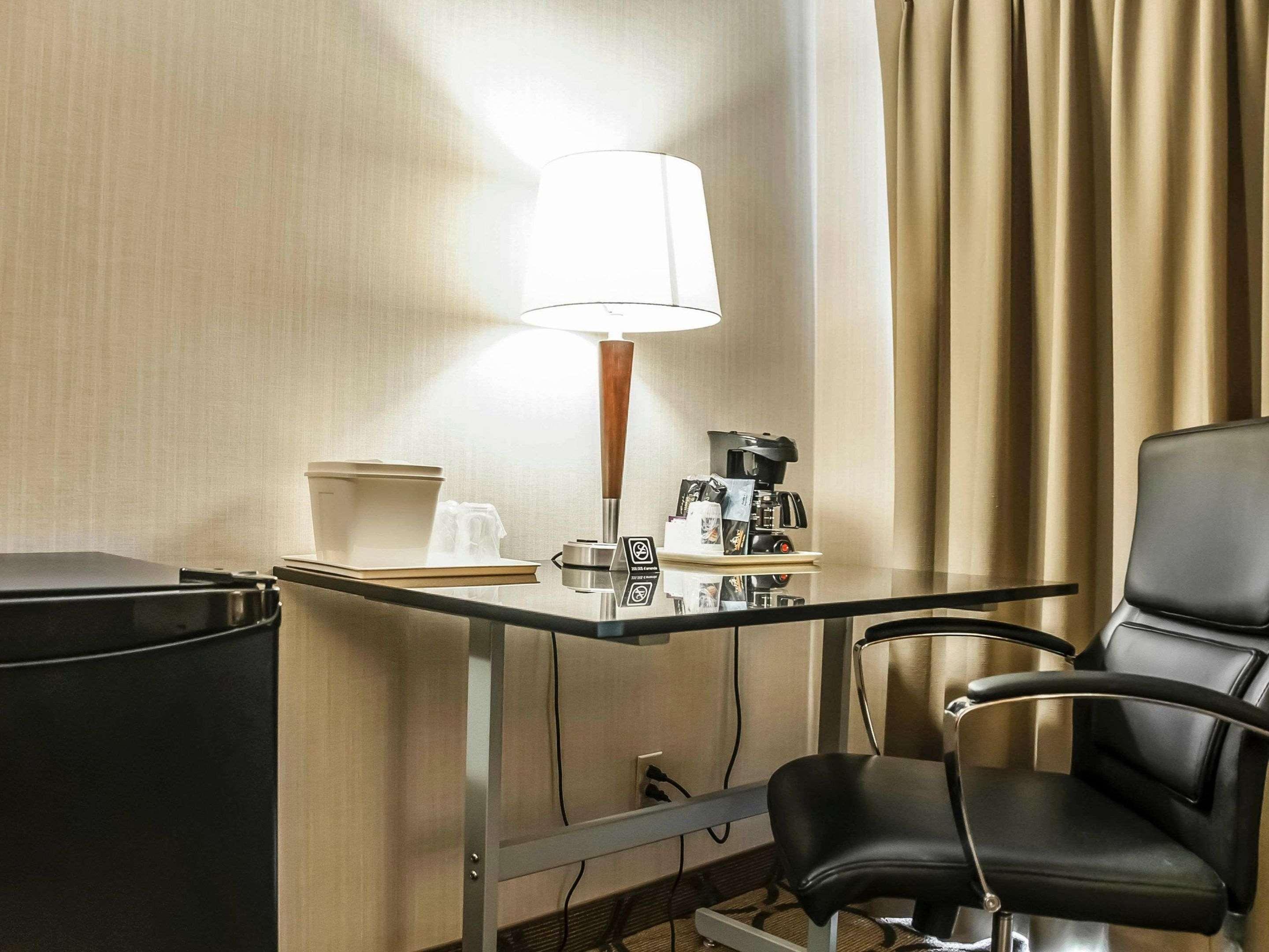 Comfort Inn Laval Kültér fotó