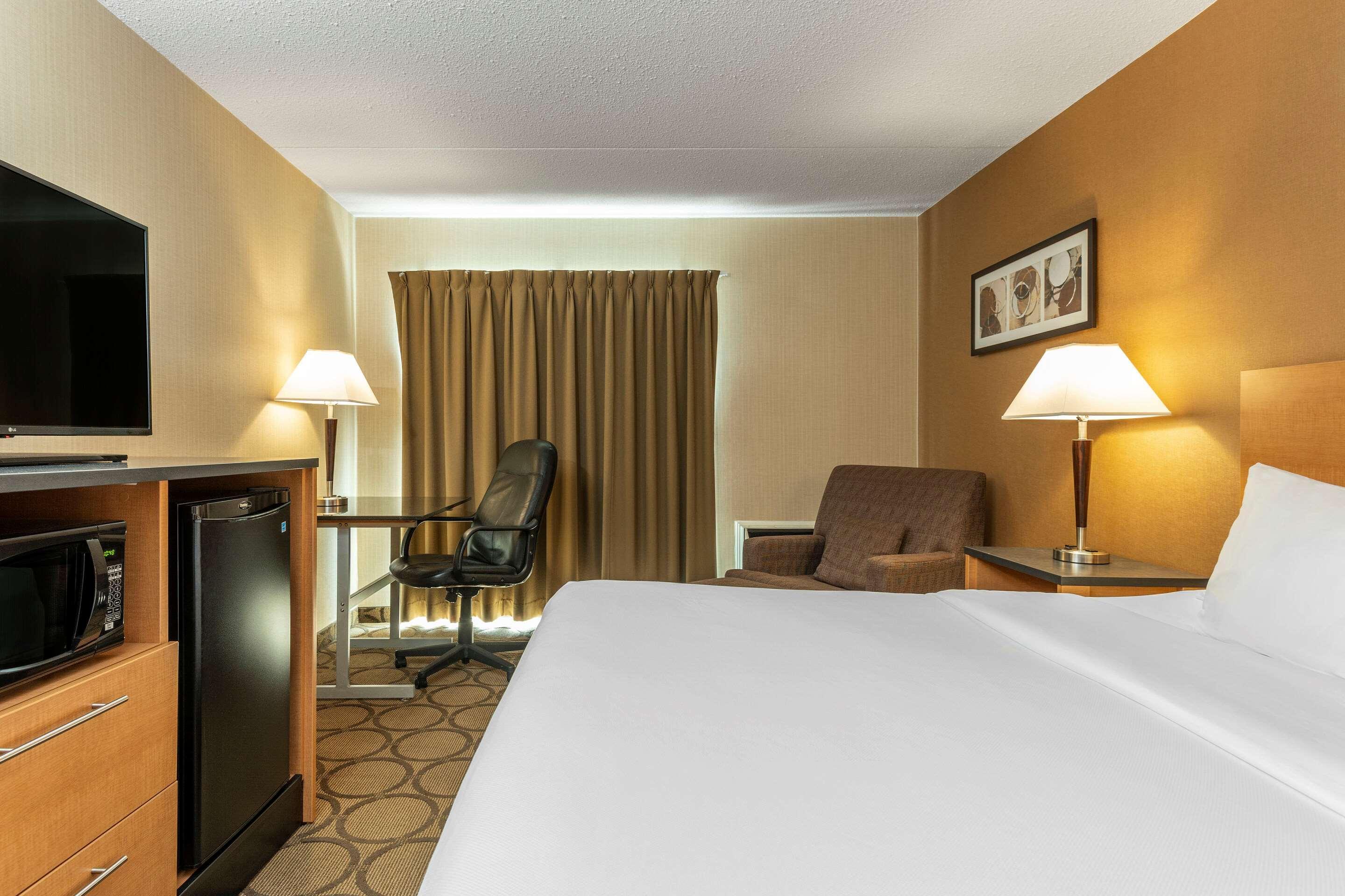 Comfort Inn Laval Kültér fotó