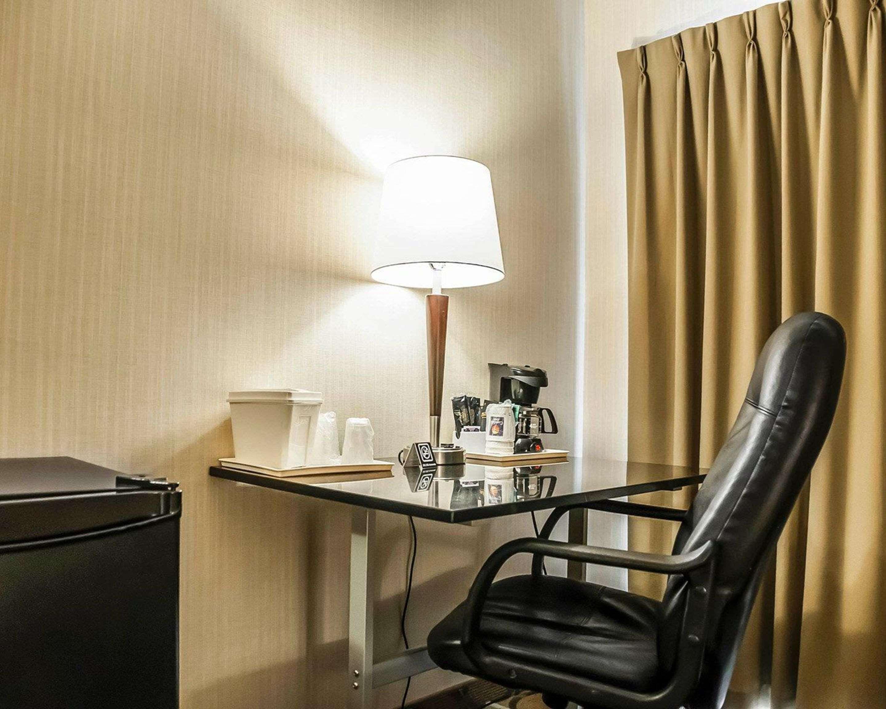 Comfort Inn Laval Kültér fotó