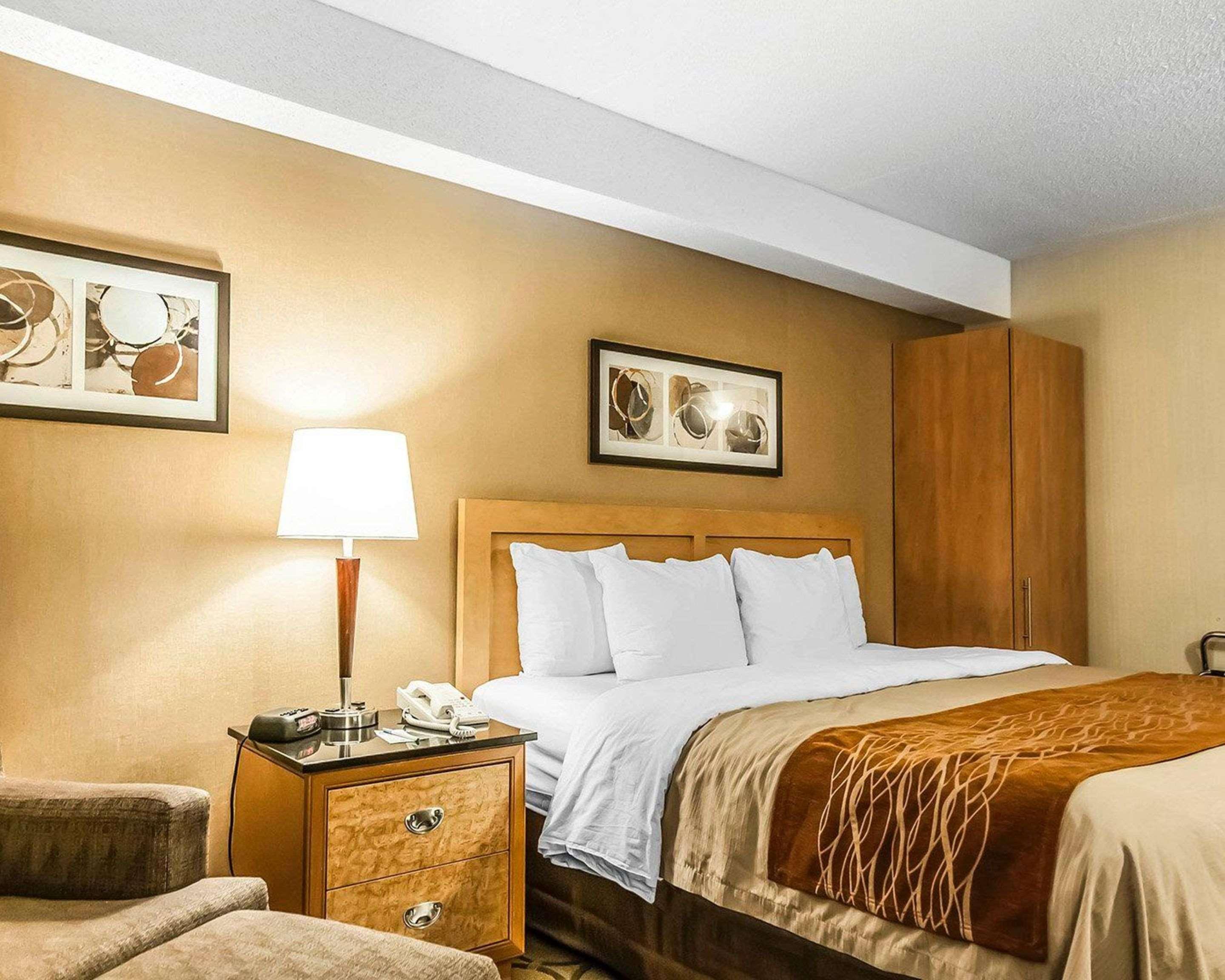 Comfort Inn Laval Kültér fotó