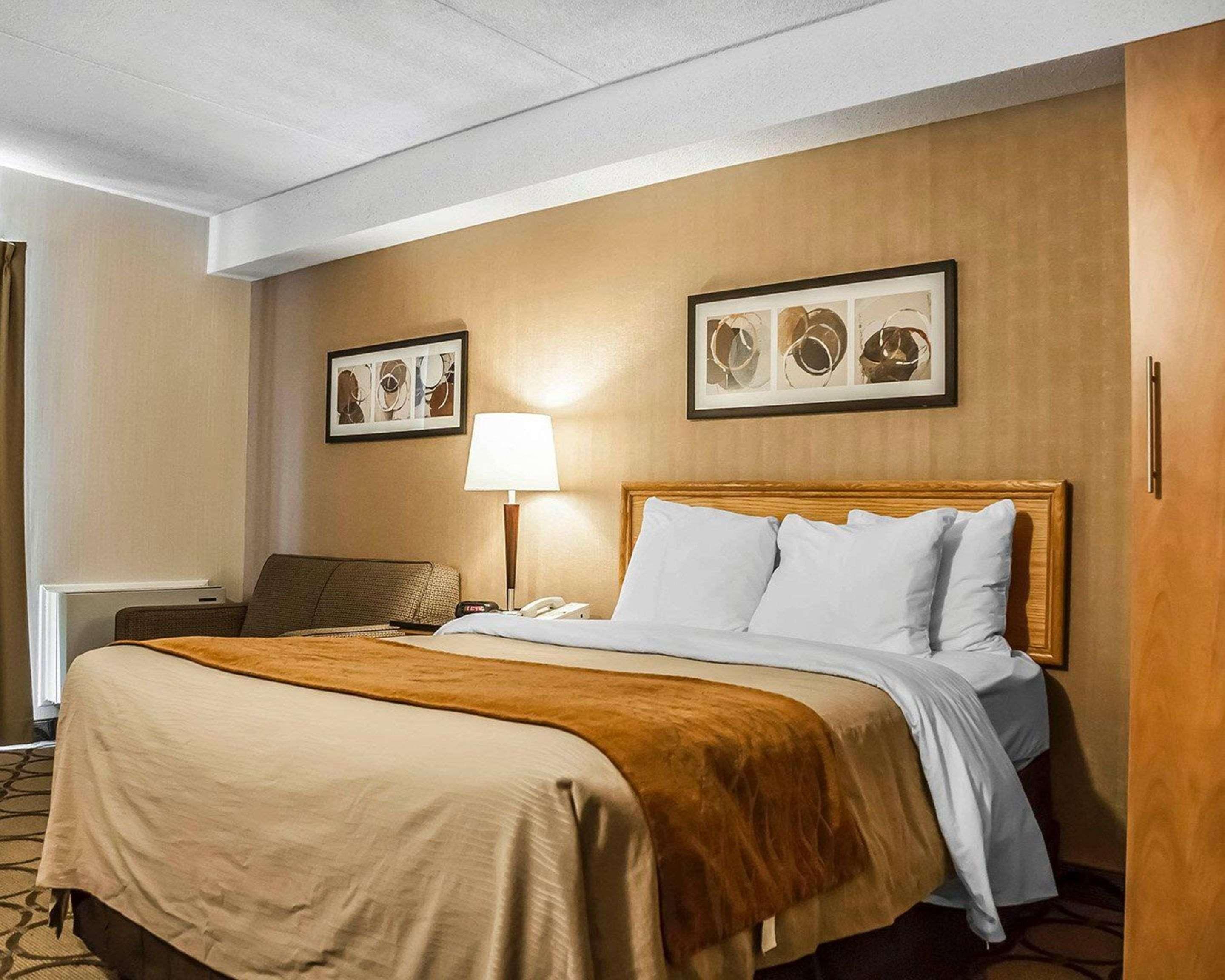 Comfort Inn Laval Kültér fotó