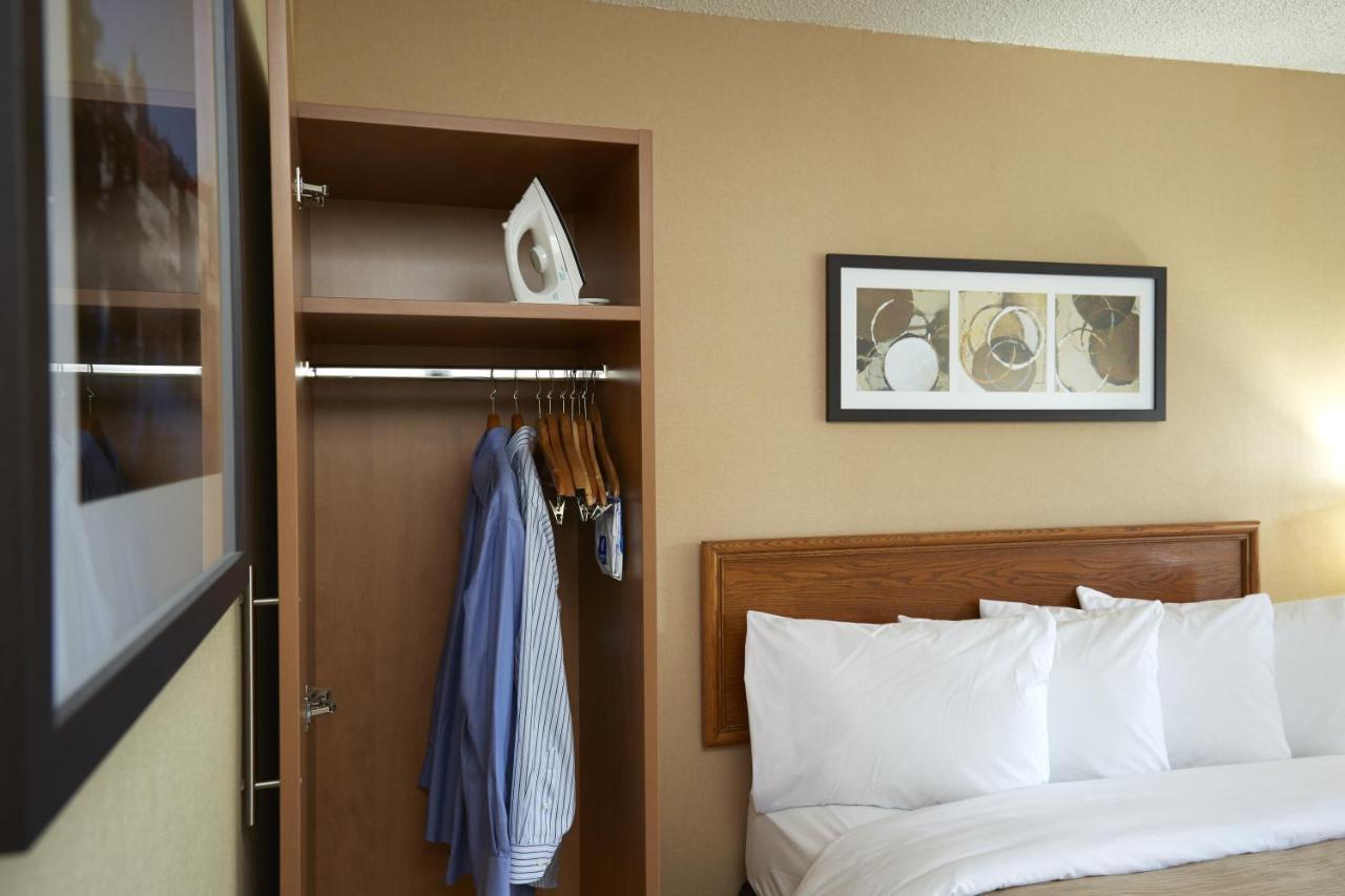 Comfort Inn Laval Kültér fotó