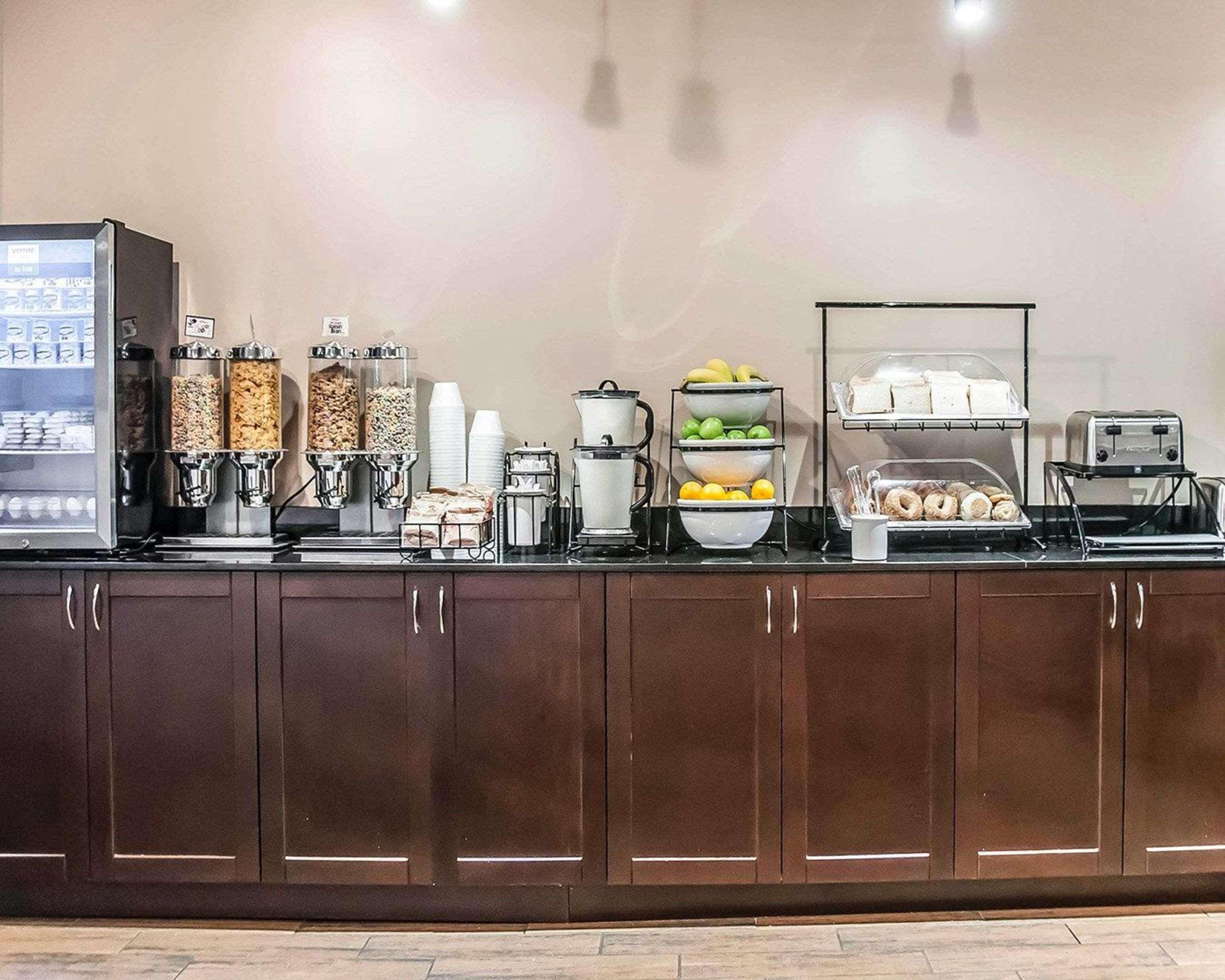 Comfort Inn Laval Kültér fotó